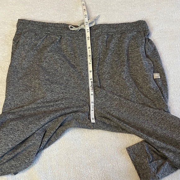 Vuori Performance joggers dark gray - Picture 6 of 7